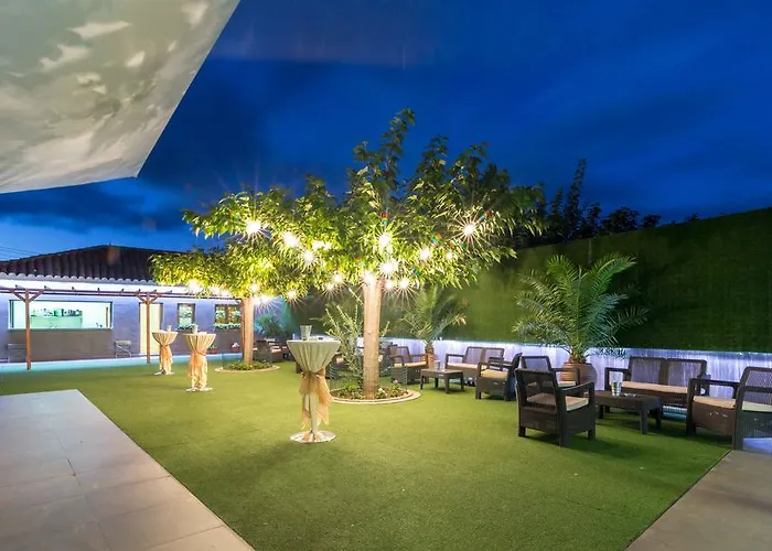 Mejores hoteles en La Almunia de Doña Godina